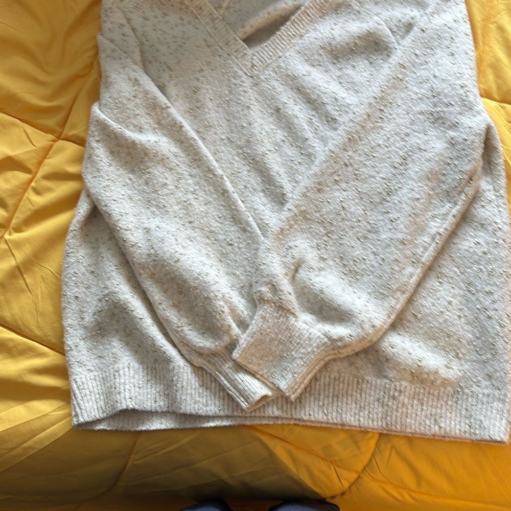 LOFT Speckled Cream V-Neck Sweater